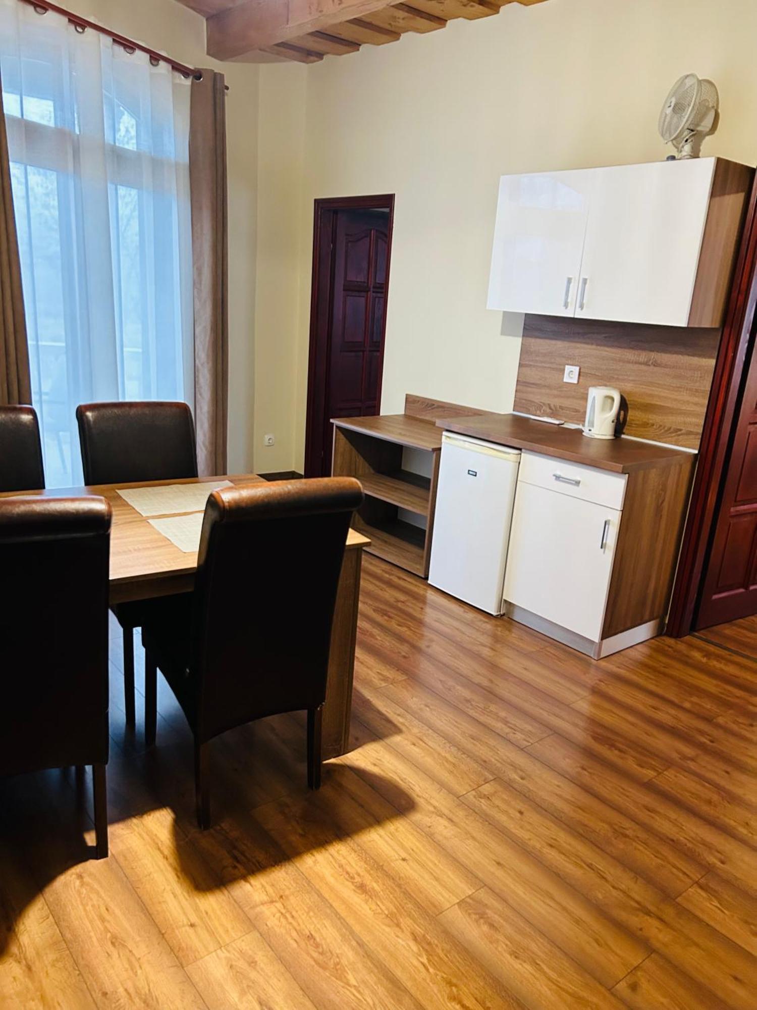 Harmonia Vendeghaz Hotell Miskolc Eksteriør bilde